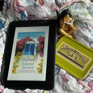 An Italian Island Secret by Victoria&nbsp;Springfield